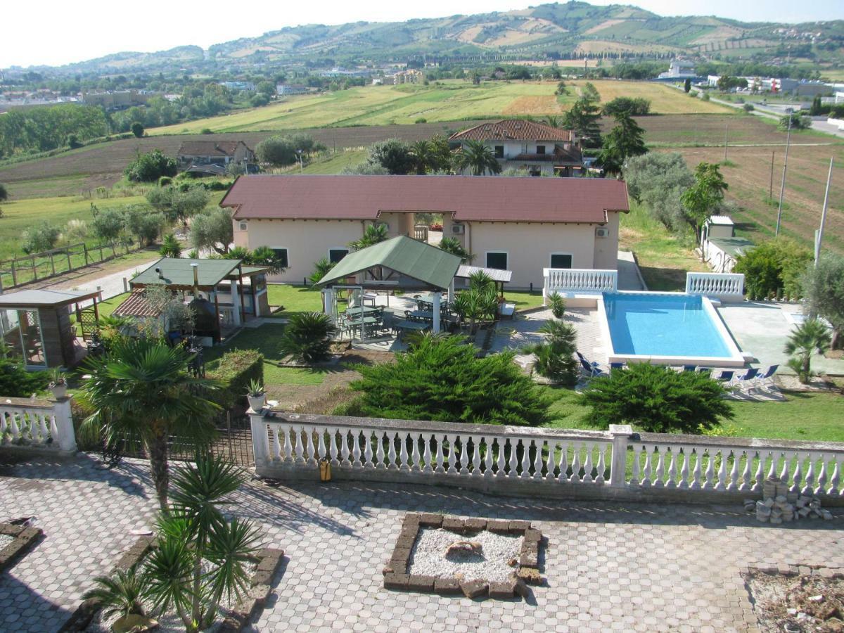 Residence Il Villaggio Del Re Corropoli Dış mekan fotoğraf